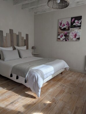 Dobbeltrom – comfort, parkutsikt (Chambre d'hôte) | Wi-fi (inkludert) og sengetøy