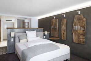 Minibar, coffres-forts dans les chambres, bureau, chambres insonorisées