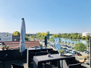 Exterior - Höll am Main (Ruesselsheim)
