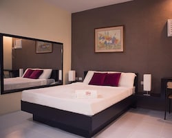 In-room safe, rollaway beds (surcharge), bed sheets