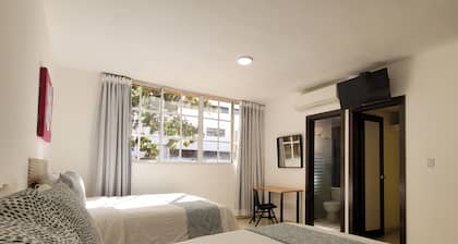 Aparta Hotel Drake