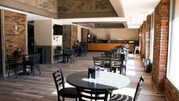 Café da manhã com buffet grátis