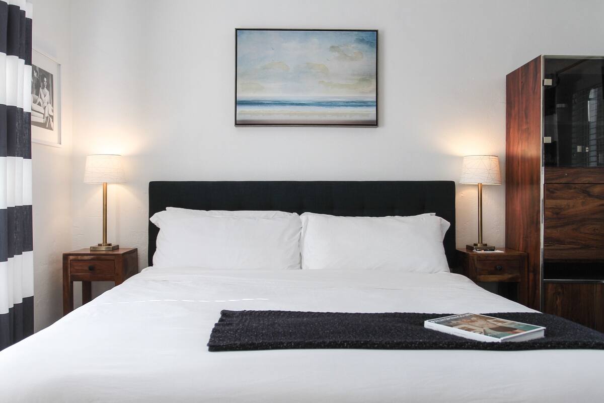 Premium bedding, desk, iron/ironing board, bed sheets