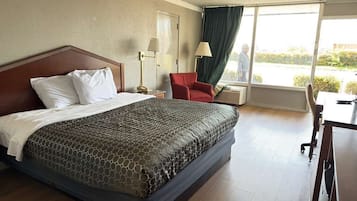 Desk, iron/ironing board, free WiFi, bed sheets