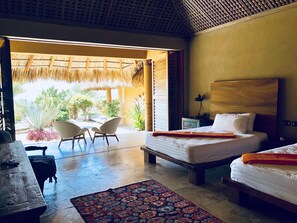 Luksusbungalow, havutsikt | Sengetøy i egyptisk bomull, minibar, safe på rommet og wi-fi (inkludert)