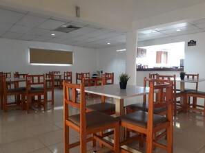 Dagelijks continentaal ontbijt inbegrepen