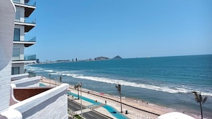 شرفة/رواق