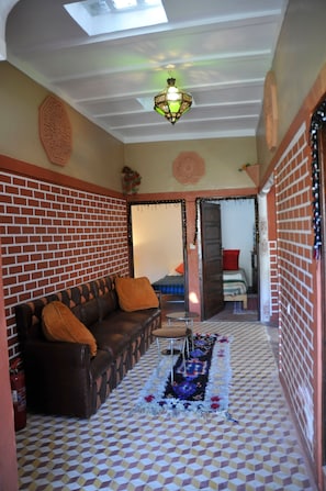 1 bedroom, in-room safe, iron/ironing board, free WiFi
