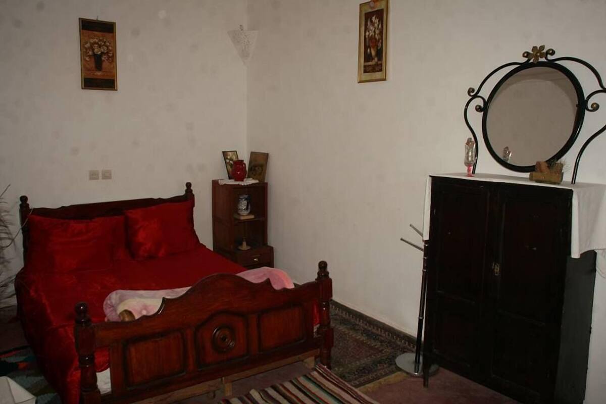1 bedroom, in-room safe, iron/ironing board, free WiFi