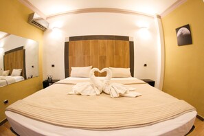 Room | In-room safe, desk, free WiFi, bed sheets
