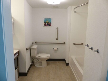 Hampton Inn Paramus - Image 52