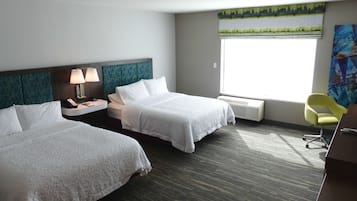 Tabla de planchar con plancha, wifi gratis, ropa de cama