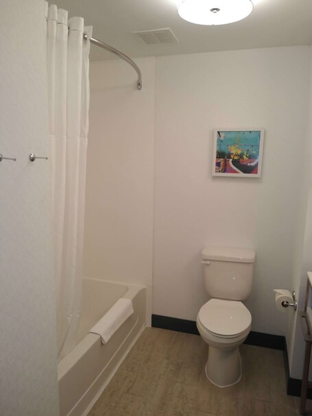 Hampton Inn Paramus - Image 49