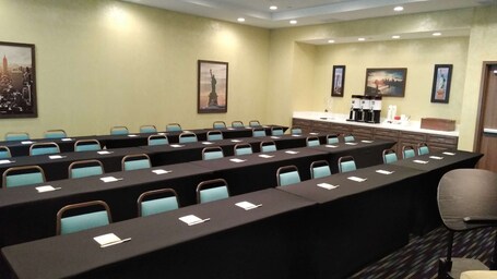 Hampton Inn Paramus - Image 33