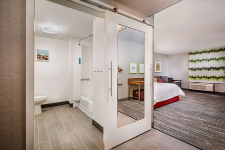 Hampton Inn Paramus - Image 24