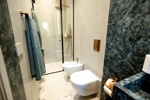 Bathroom - Hotel Padam (Tirana)