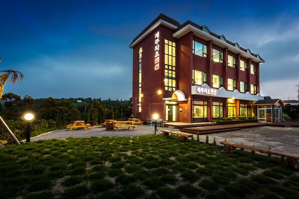 Facciata della struttura