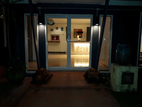 Sea Turtle Hostel - Adults Only