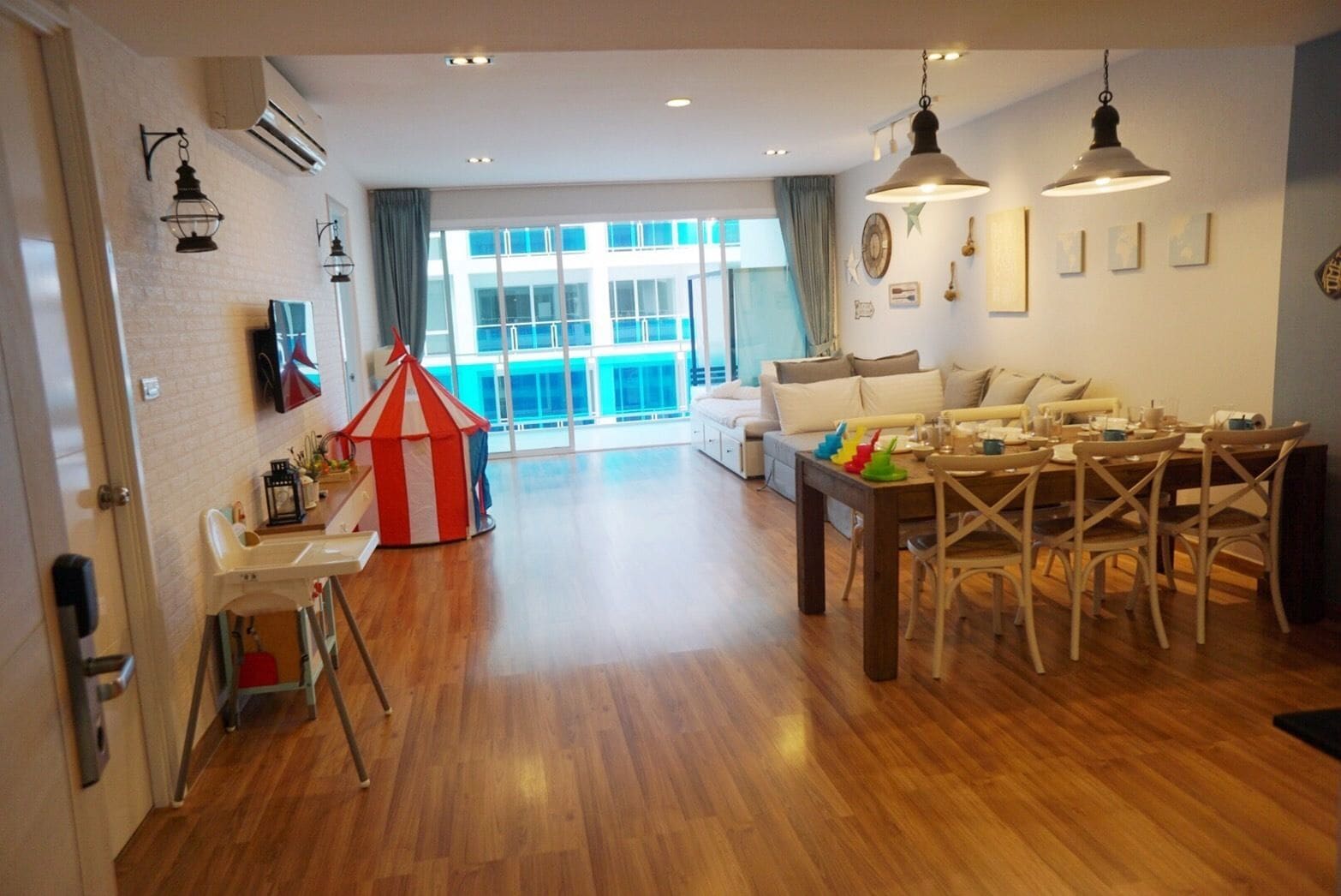 2 Bedrooms  | Living area