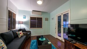 House, 2 Bedrooms | Living area