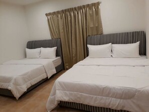 Fer et planche à repasser, draps fournis