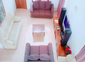 Bàn ủi/dụng cụ ủi quần áo, bộ trải giường 