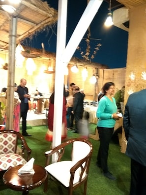 Breakfast, lunch, dinner served; international cuisine, garden views