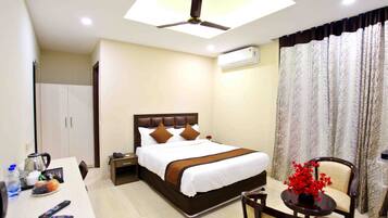 Egyptian cotton sheets, premium bedding, Select Comfort beds, minibar