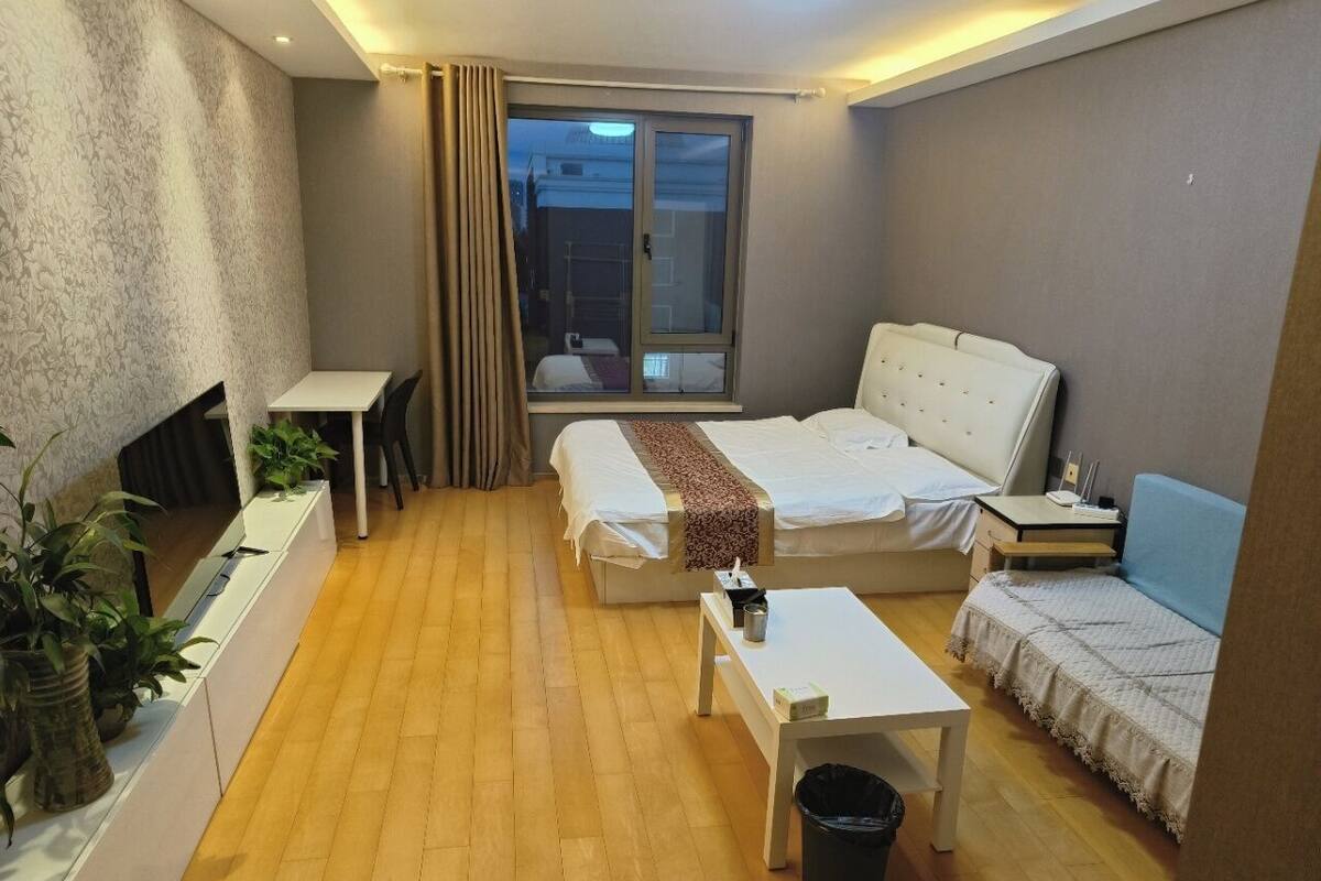 Habitació doble Deluxe | Escriptori, cortines opaques i wifi gratuïta 
