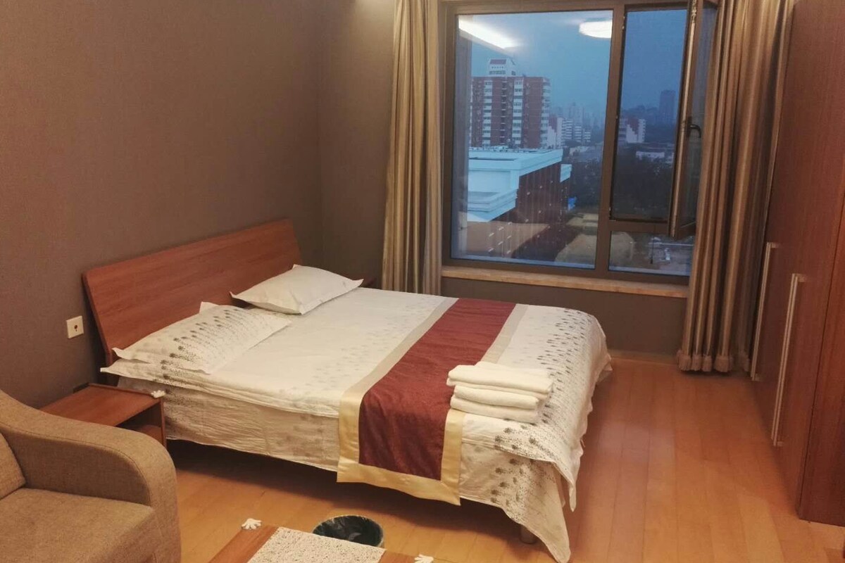 Desk, blackout drapes, WiFi (free)