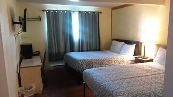 Habitació doble, 2 llits de matrimoni | Vista del pati