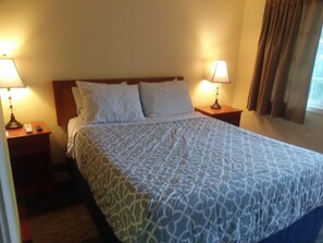 Habitación individual, 1 cama de matrimonio, no fumadores | Colchones viscoelásticos, escritorio, wifi gratis y ropa de cama