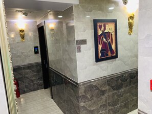 Reception - Victoria Inn (Kowloon)