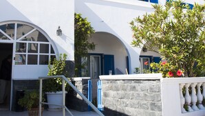 Front of property - Ino Hotel (Santorini)