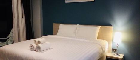 In-room safe, desk, soundproofing, free WiFi