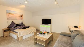 In-room safe, desk, iron/ironing board, free WiFi