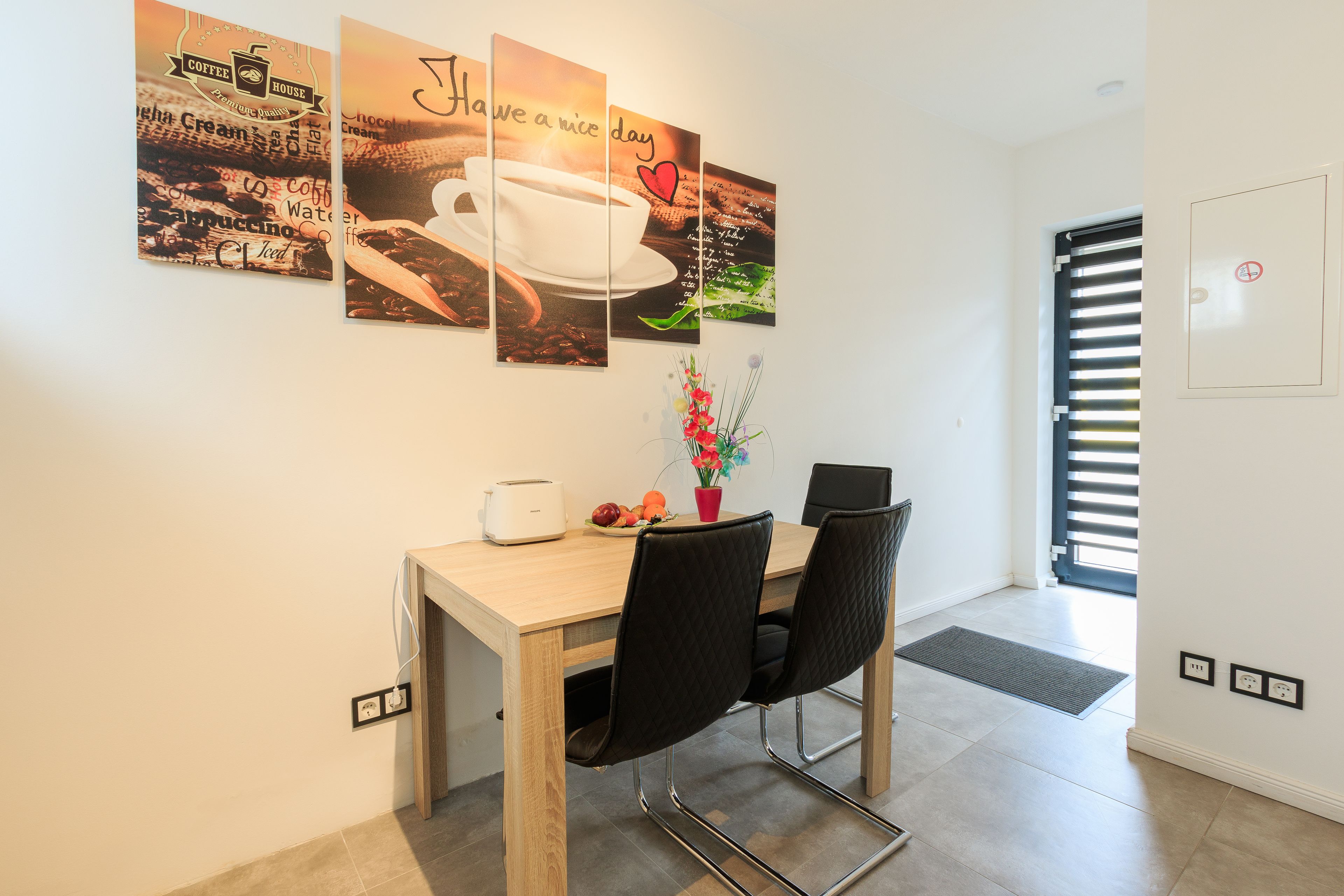 Comfort Apartment, 1 Double Bed with Sofa bed, Non Smoking, Kitchen | In-room dining