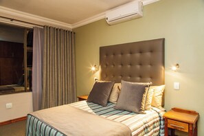 Hus – exclusive, 6 soverom, dalutsikt, ved fjell | 1 soverom, safe på rommet, blendingsgardiner og strykejern/-brett