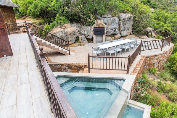 Maison Exclusive, 6 chambres, vue vallée, côté montagne | Terrasse/Patio