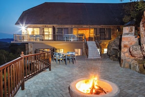 Maison exclusive, 6 chambres, vue sur la vallée, côté montagne | 1 chambre, coffre-fort, rideaux d’obscurcissement