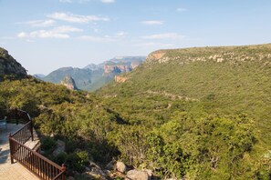 Maison exclusive, 6 chambres, vue sur la vallée, côté montagne | Vue de la chambre