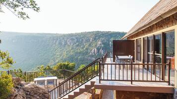 Maison Exclusive, 6 chambres, vue vallée, cÎté montagne | Terrasse/Patio