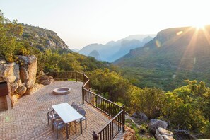 Casa exclusiva, 6 habitaciones, vistas al valle, junto a la montaña | Terraza o patio