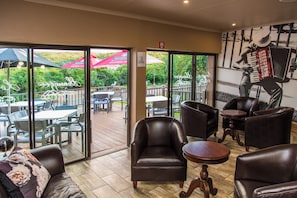 Bar (on property) - Blyde Canyon, A Forever Resort (Matibidi)