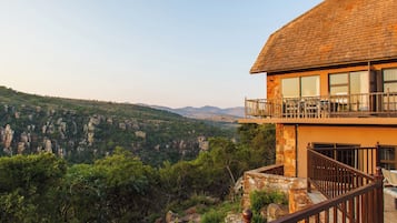 尊尚單棟房屋, 6 間臥室, 山谷景, 山旁 | 1 間睡房、房內夾萬、遮光窗簾/窗簾、熨斗/熨衫板