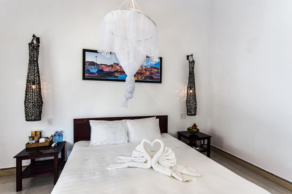 1 quarto, frigobar, escrivaninha, quartos à prova de som