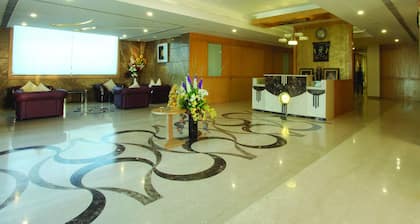 Wingston A Treehouse Hotel-Goverdhan