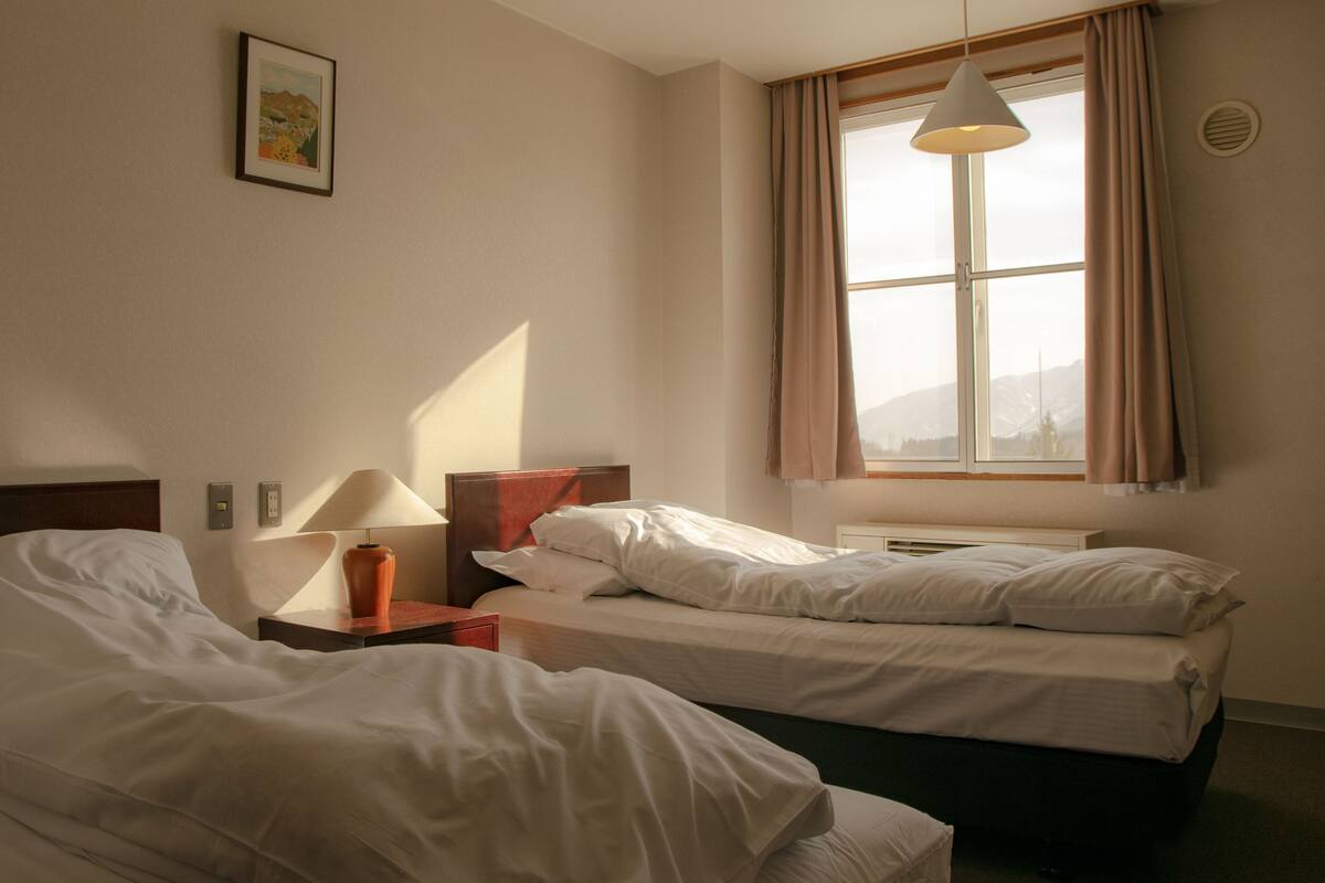 Coffres-forts dans les chambres, Wi-Fi gratuit, draps fournis