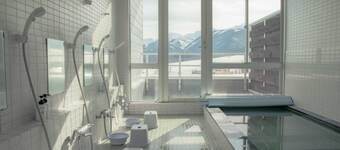 La Vista Hotel - Stay on the Slopes