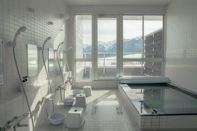 La Vista Hotel - Stay on the Slopes